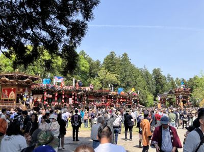 馬見岡綿向神社境内